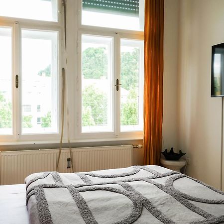 Stilvolles Apartment Im Zentrum - Free Parking Graz Luaran gambar