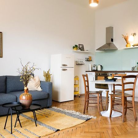 Stilvolles Apartment Im Zentrum - Free Parking Graz Luaran gambar